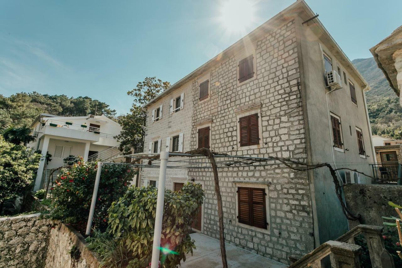 Magnolia Apartment Kotor Bagian luar foto